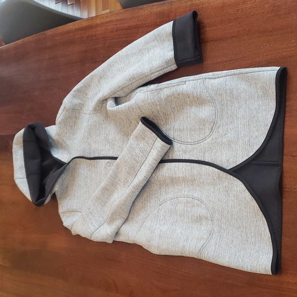 Lululemon City Bound Wrap